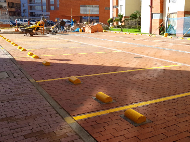 instalación de pisos en adoquin